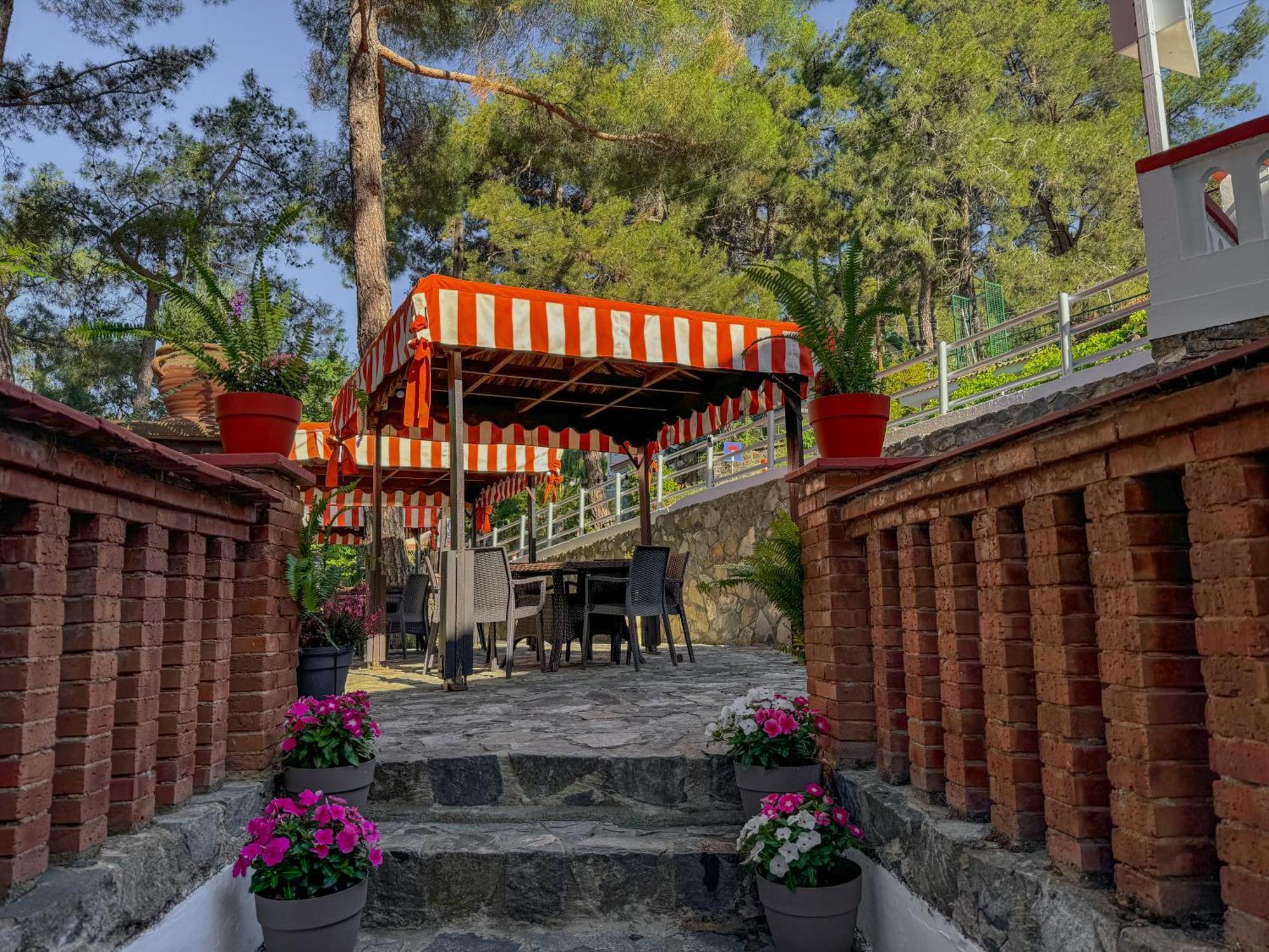Semiramis Boutique Hotel & Spa Kato Platres Luaran gambar
